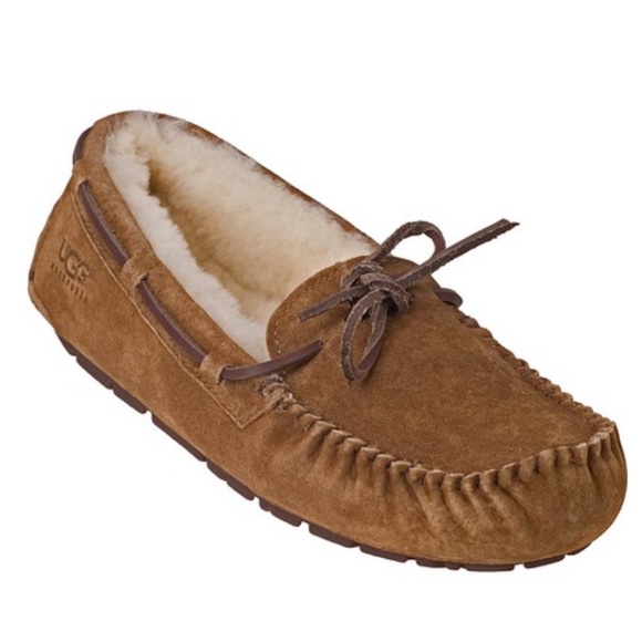 UGG Shoes - Ugg Womens Sheepskin Moccasins Slippers Size 7 NEW